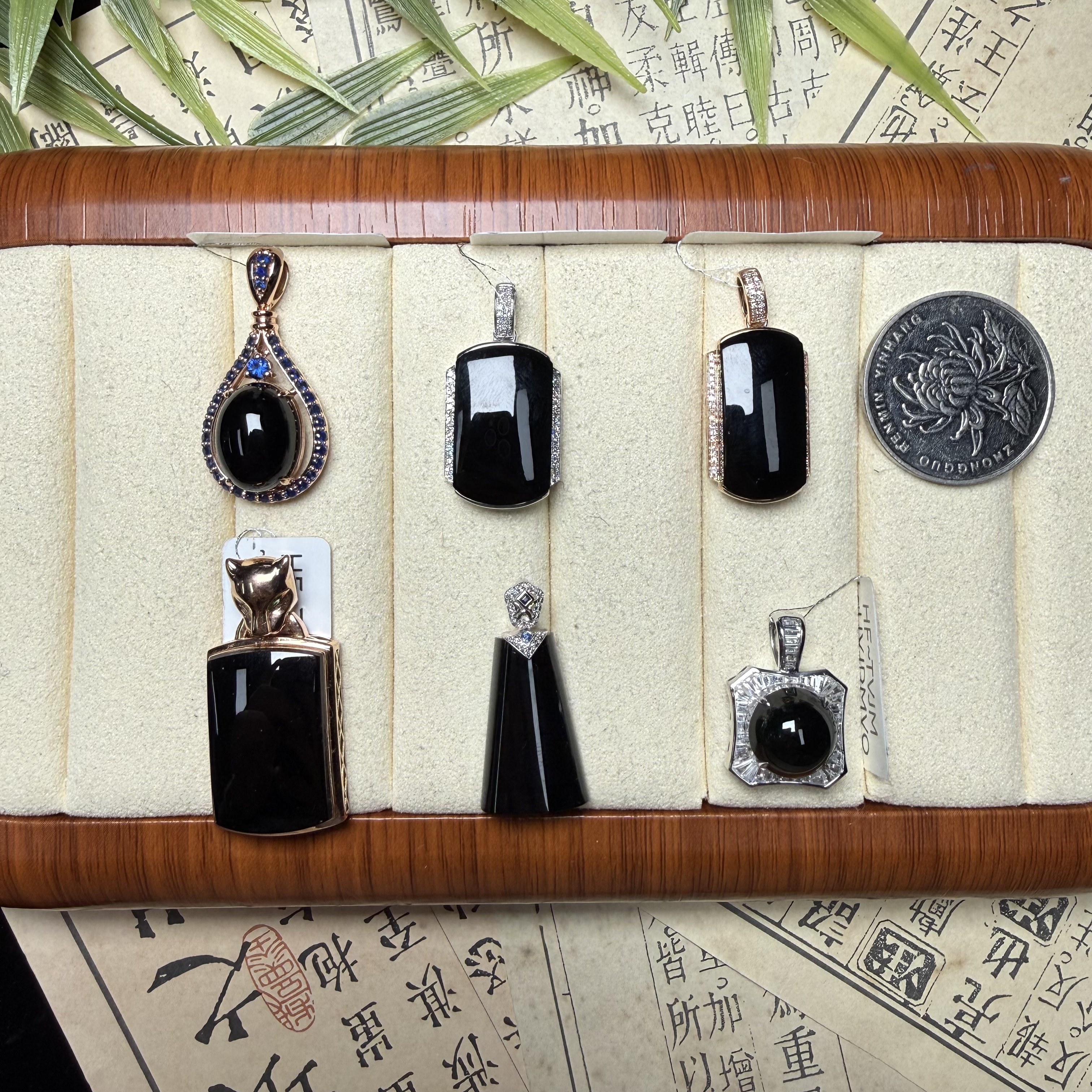 思懿珠宝   18K墨翠吊坠-9800-1-MN-多样性发一