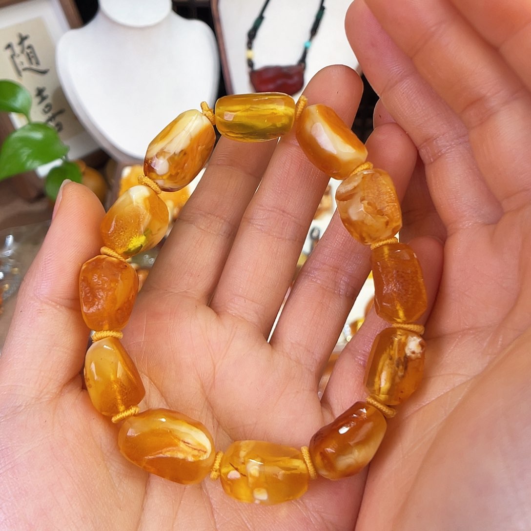 琥珀珠宝奇石未镶嵌v***.。