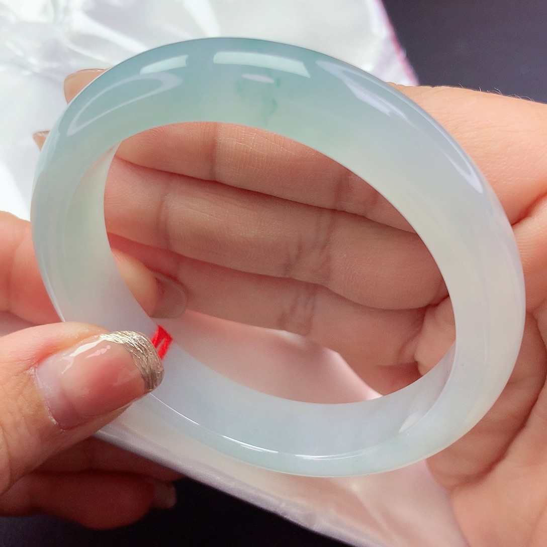 【闪购商品】翡翠手镯未镶嵌a 86300