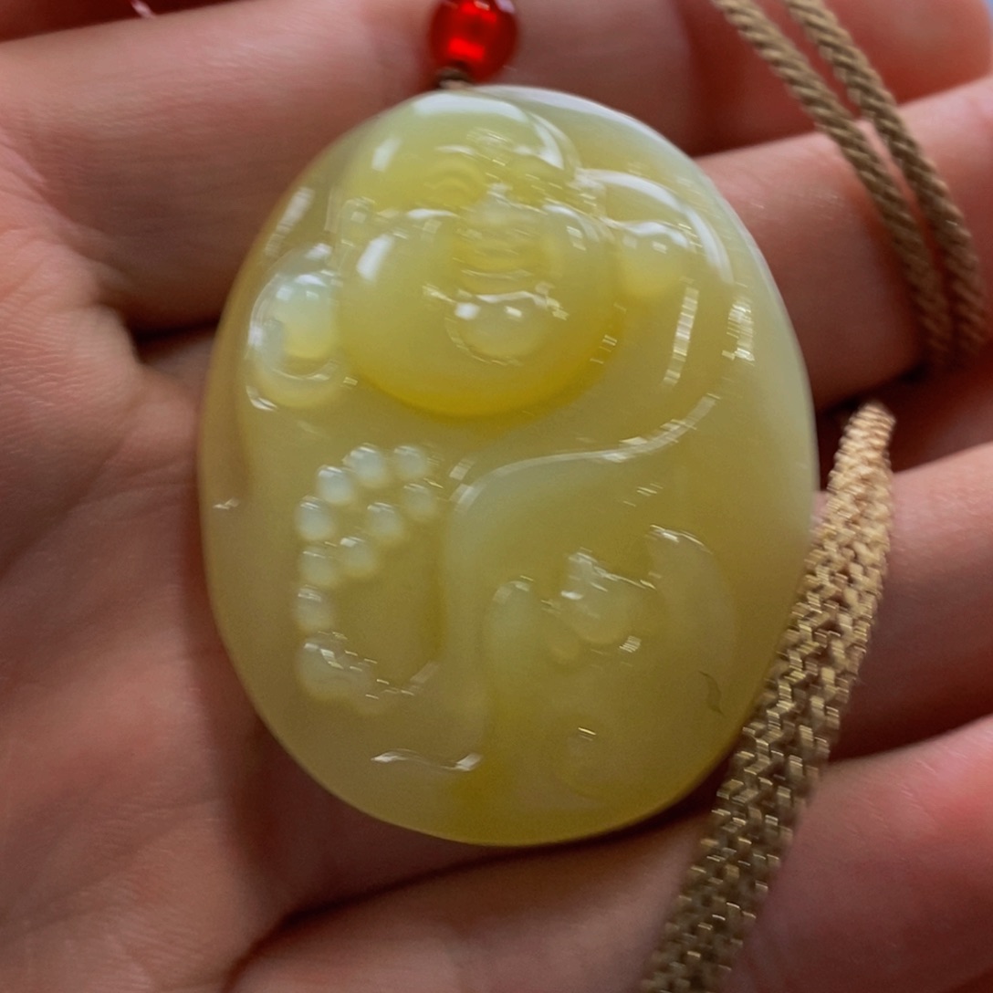 蛇纹石玉吊坠未镶嵌