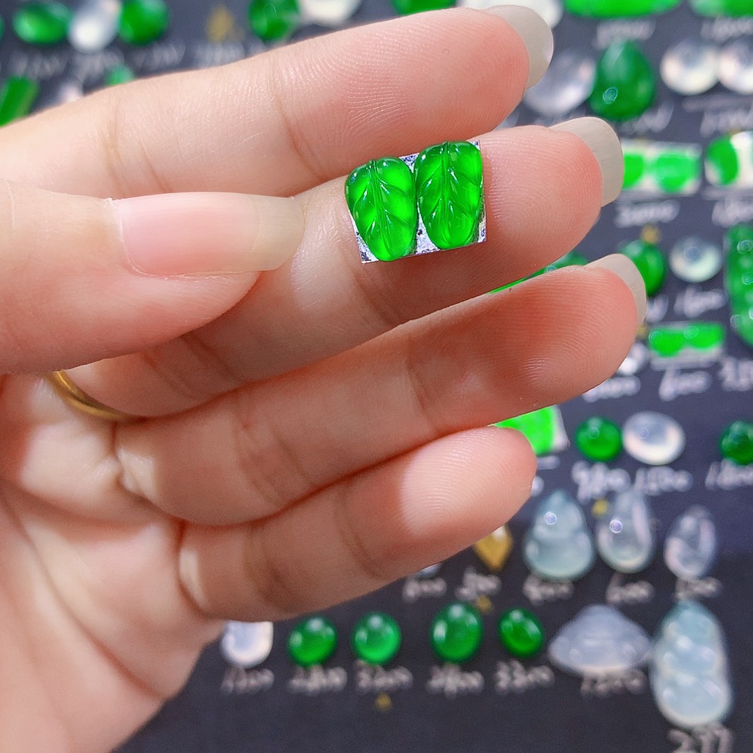 翡翠未镶嵌颈饰绿叶子2