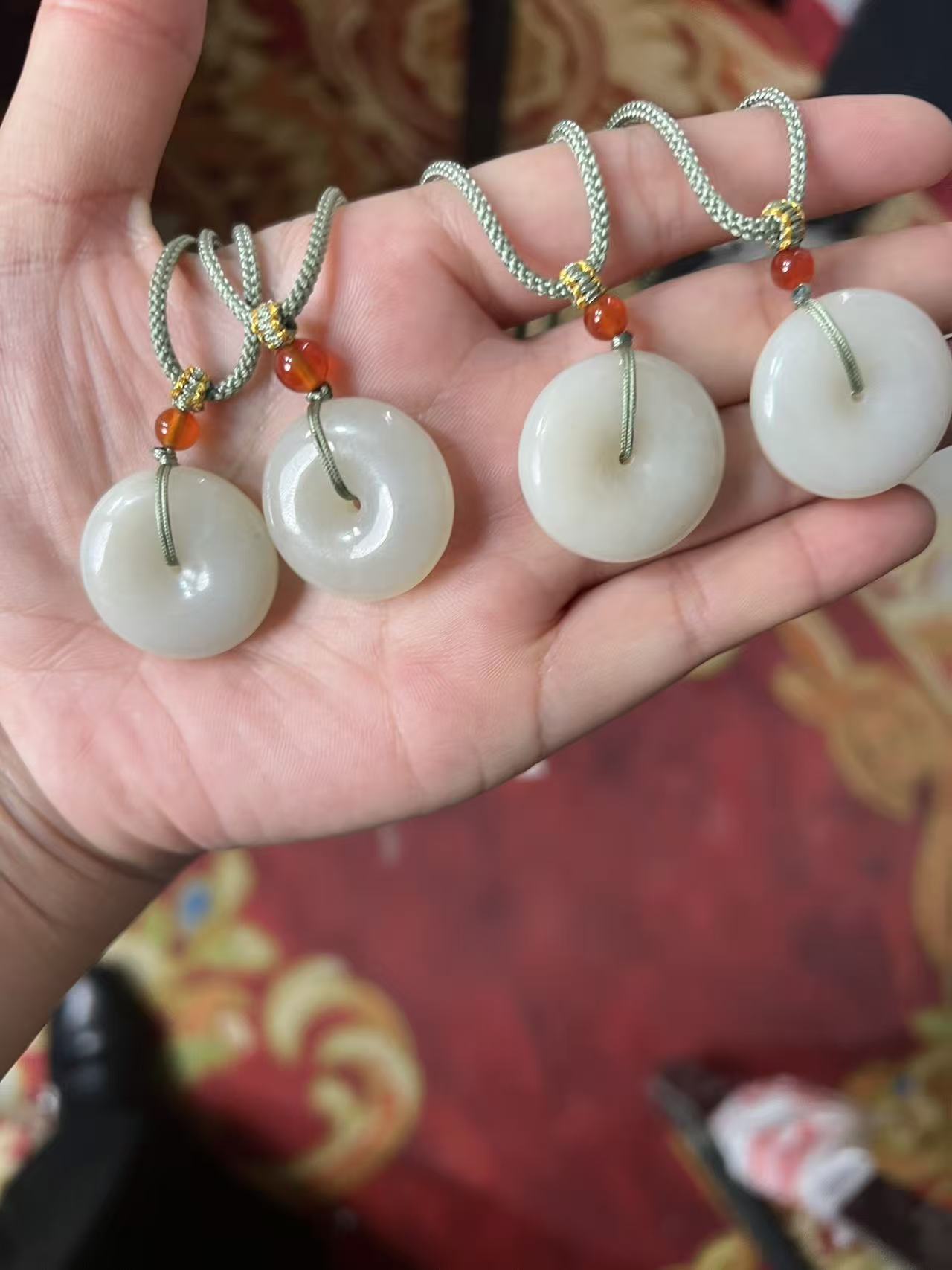 (龙哥专属）新疆和田玉平安扣Q1251810002（多样性发货拍一发一）