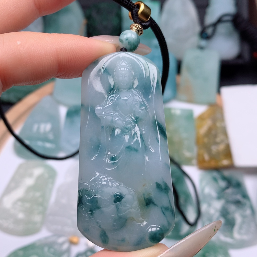 【闪购商品】翡翠颈饰未镶嵌安****斯文殊