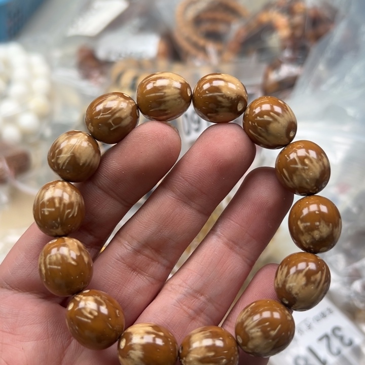 吊坠白玉菩提白色5676