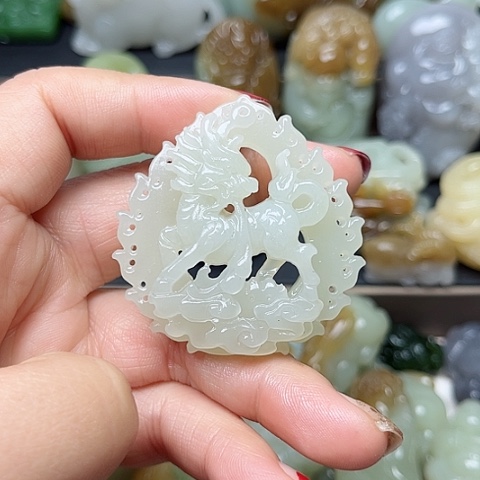 颈饰未镶嵌和田玉