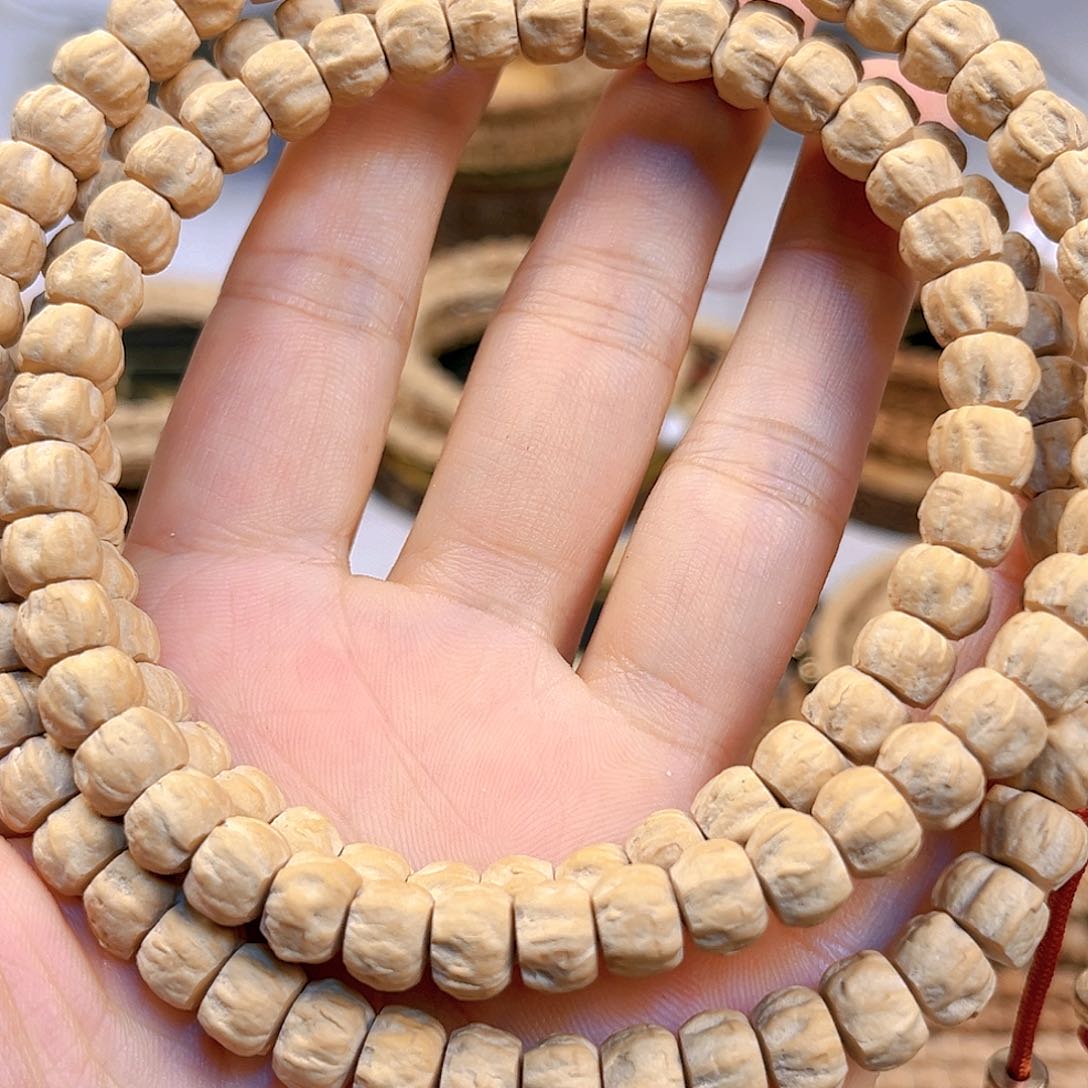 柏香籽/百香籽吊坠俊**弟