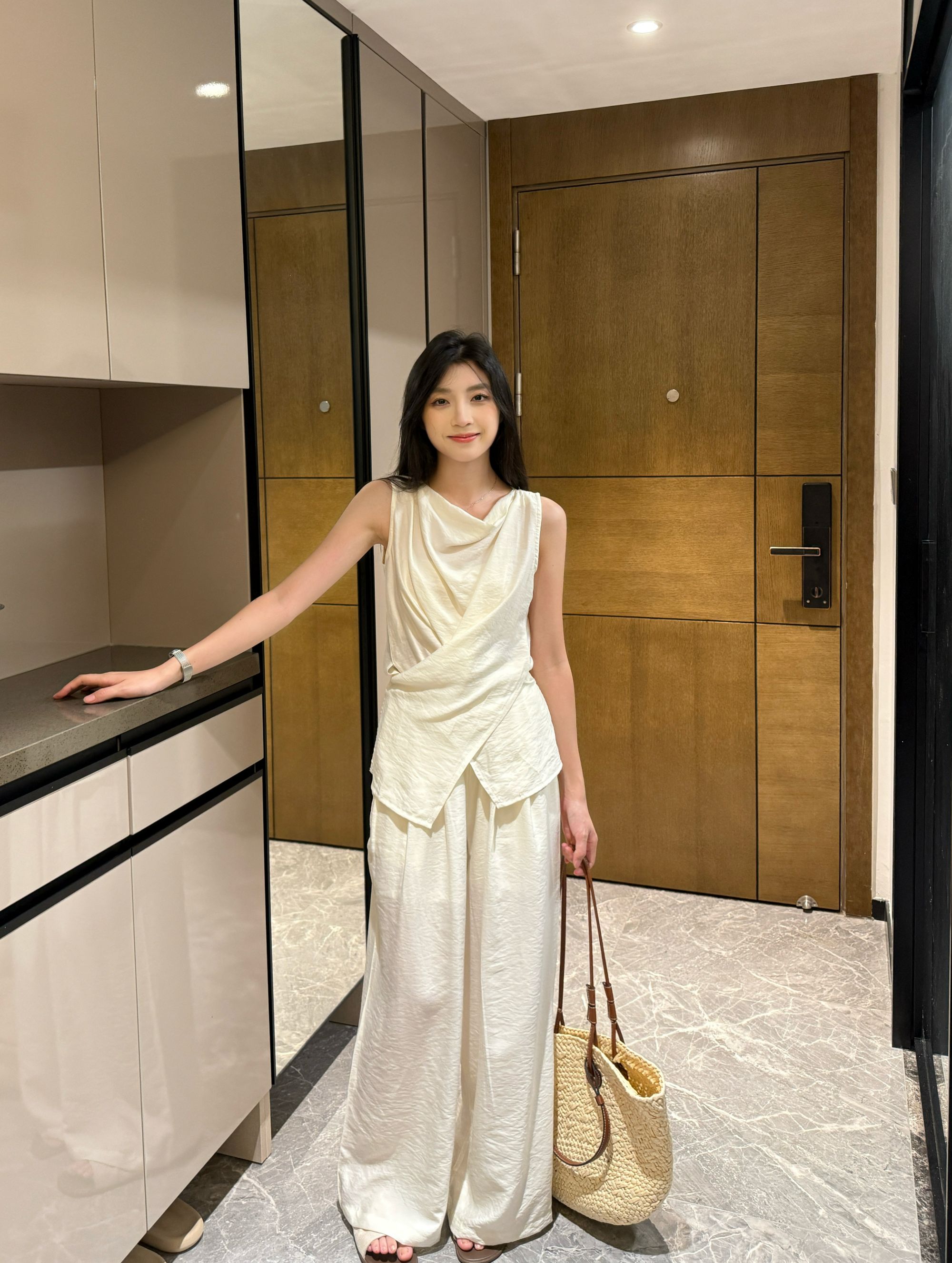 时尚气质套装设计感小众交叉收腰圆领背心女夏季宽松休闲裤两件套