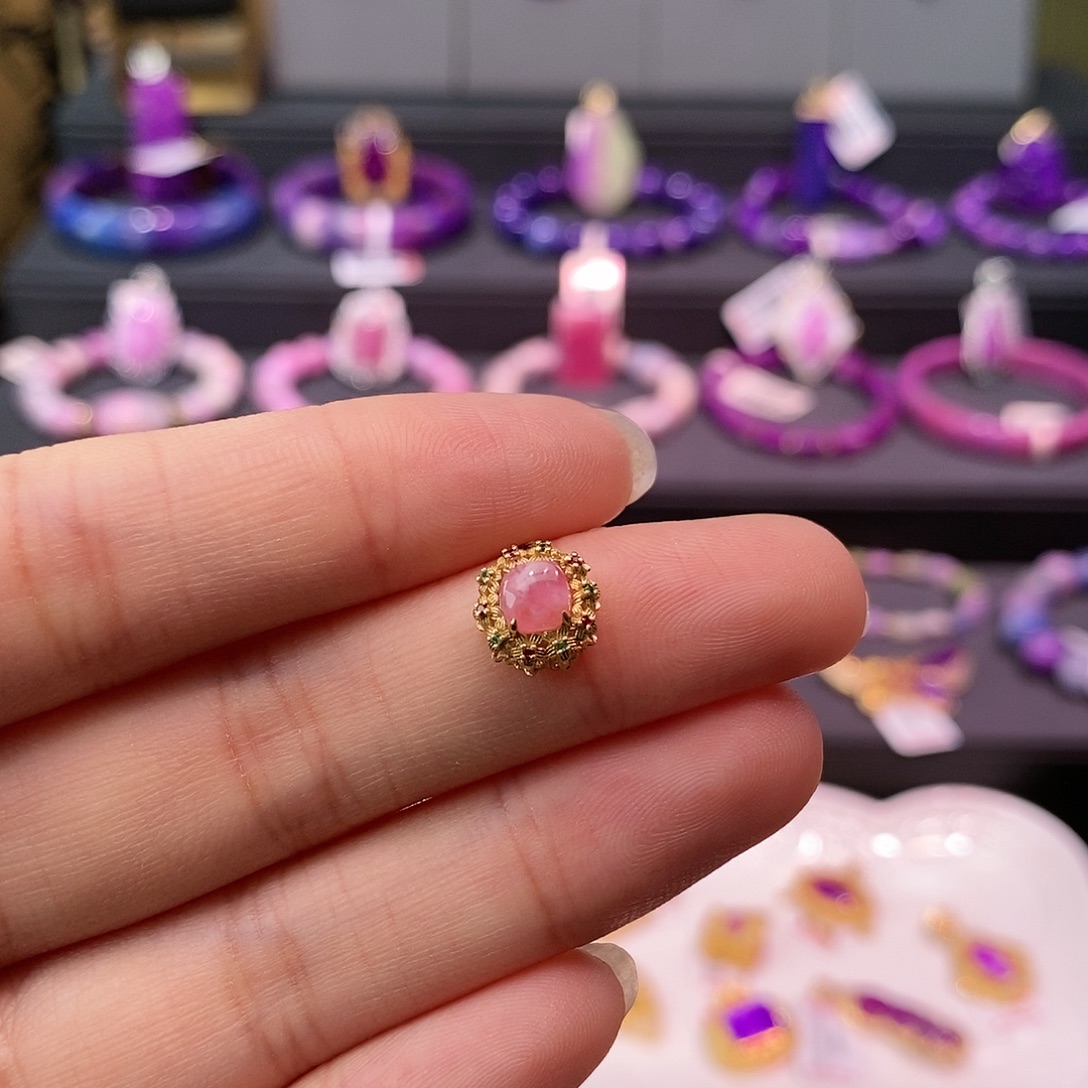 苏纪石（舒俱来）18K金镶嵌吊坠(不含链)