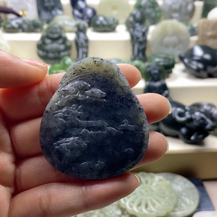 和田玉颈饰未镶嵌