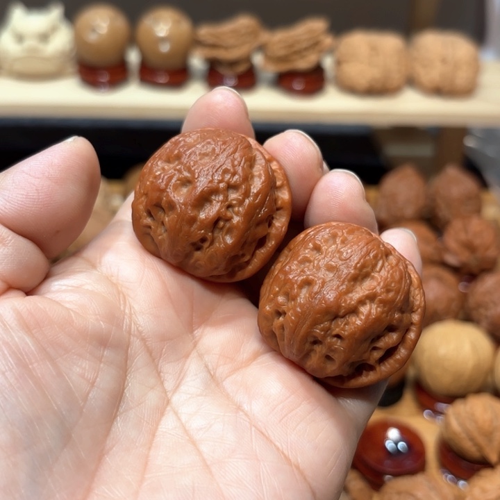 大***哥文玩核桃吊坠云朵586