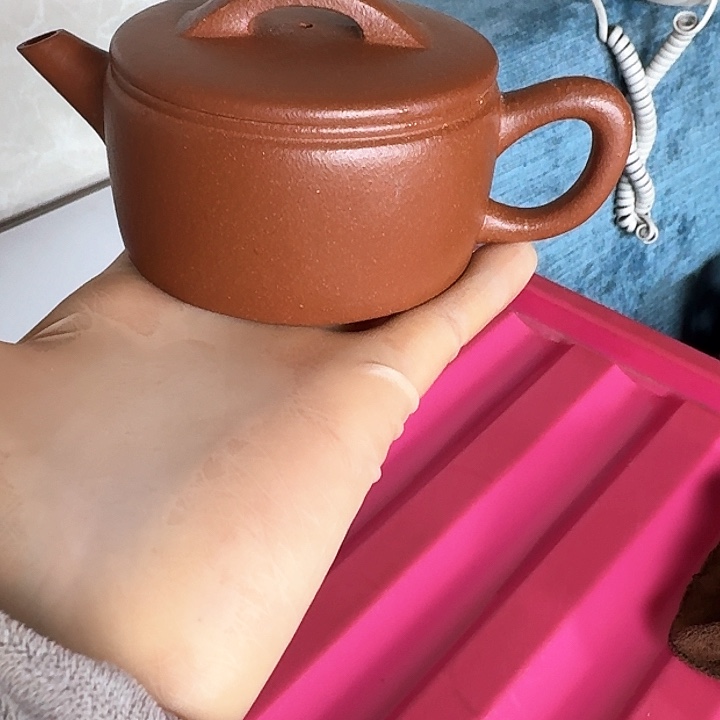 紫砂茶壶?***生红降坡汉瓦160cc左右