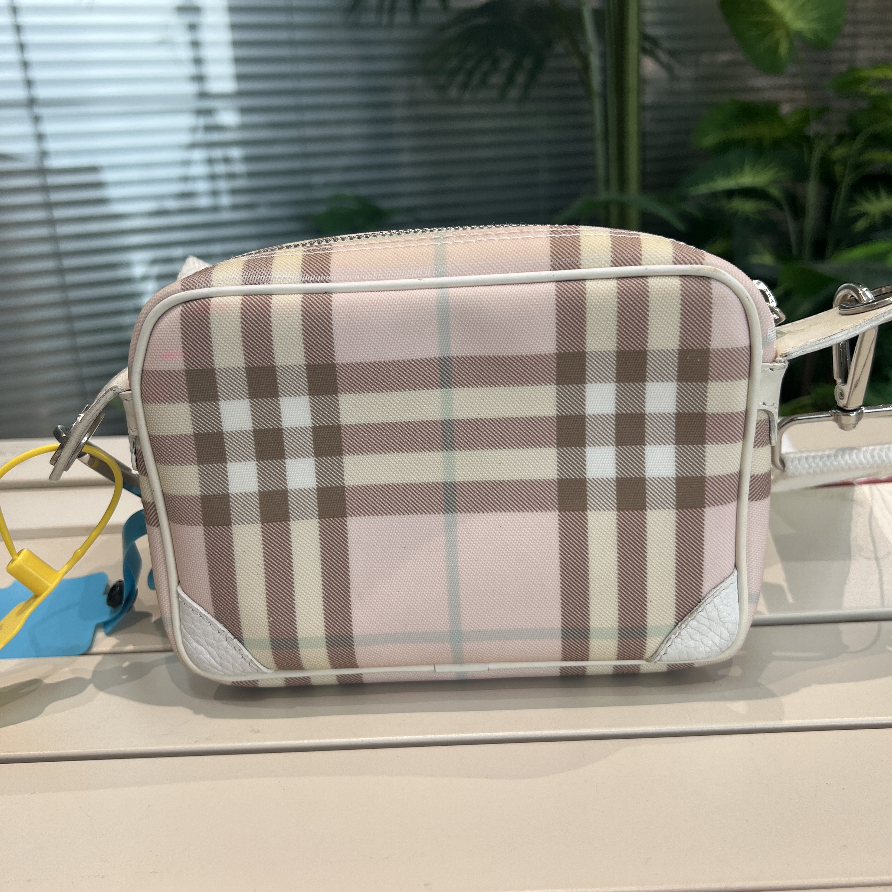 95新 BURBERRY/博柏利 巴宝莉95新格子小包/NMH