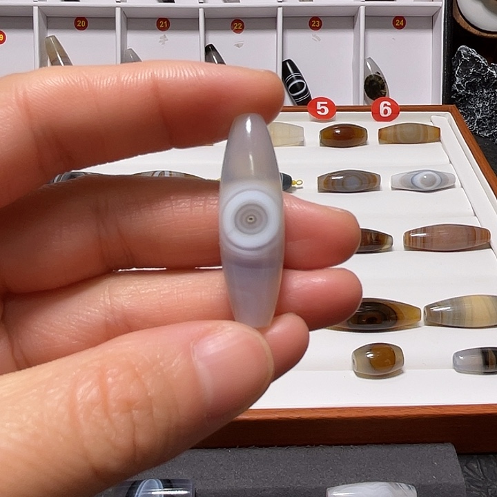 前***锦玛瑙/玉髓未镶嵌颈饰