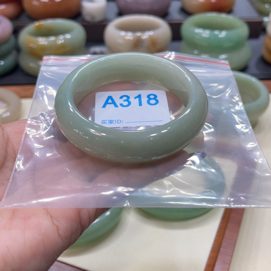 未镶嵌手镯石英岩玉