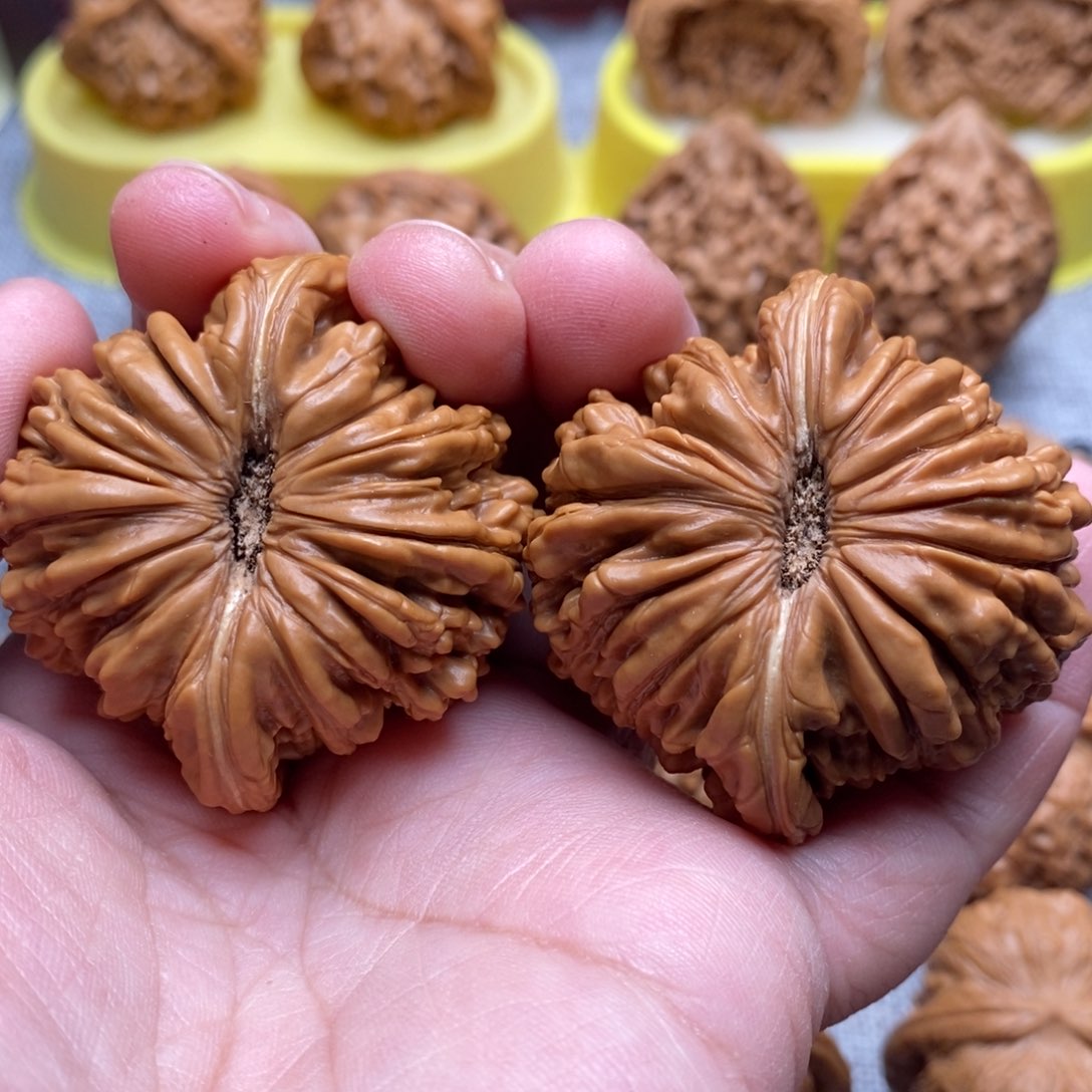 文玩核桃把件47肉球汉高楼全品