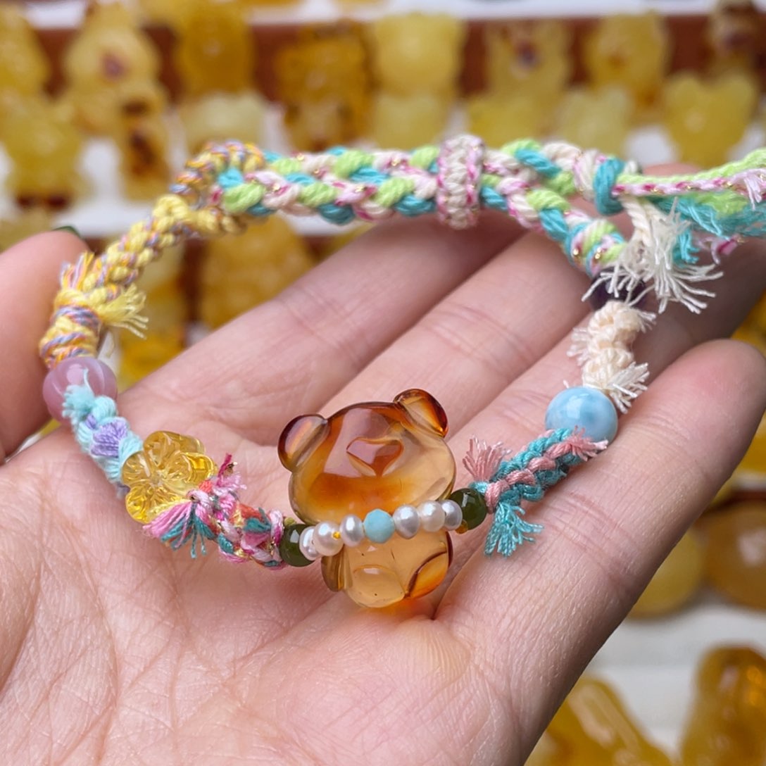 琥珀吊坠(赠链)未镶嵌