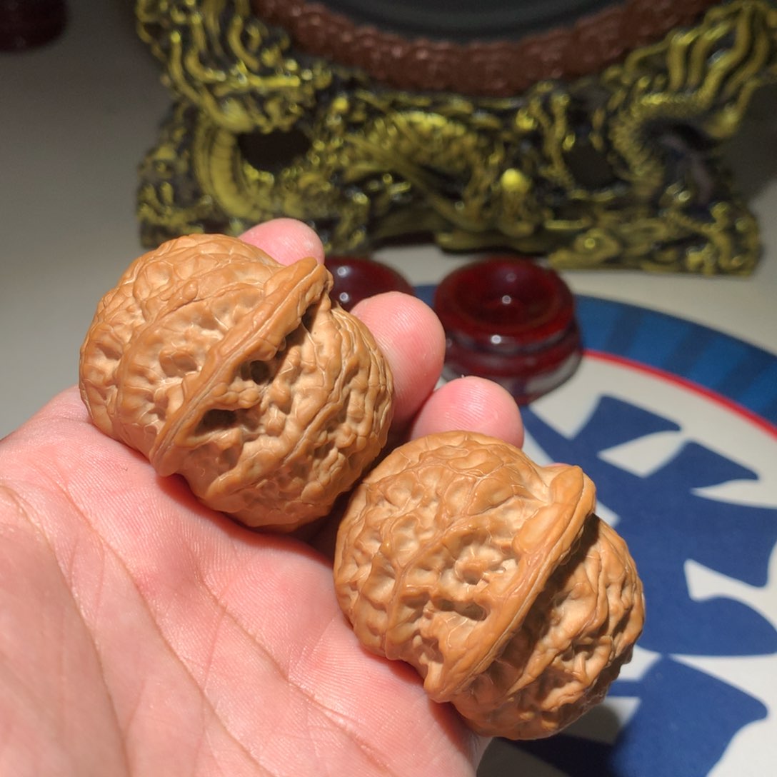 文玩核桃把件麒麟王43克重46.6