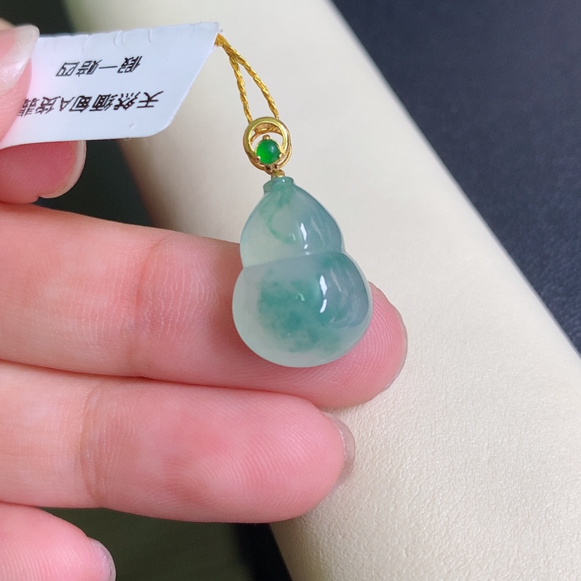 【闪购商品】翡翠颈饰18K金镶嵌葫芦