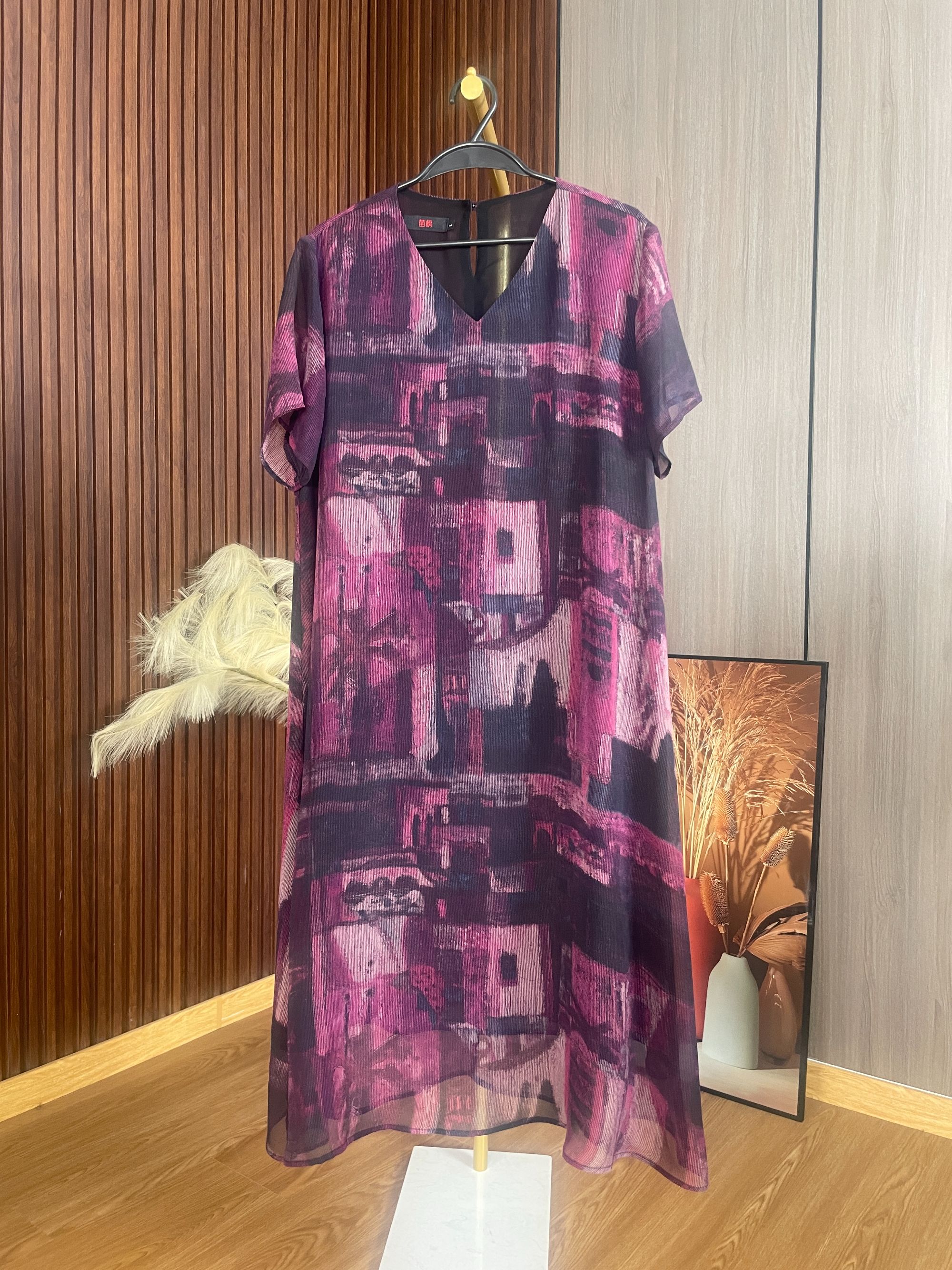 紫罗兰色连衣裙女2025夏季新款短袖宽松大码原创设计13