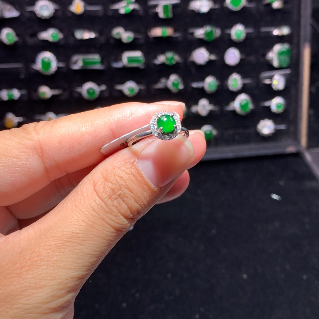 翡翠银S925镶嵌颈饰翡翠