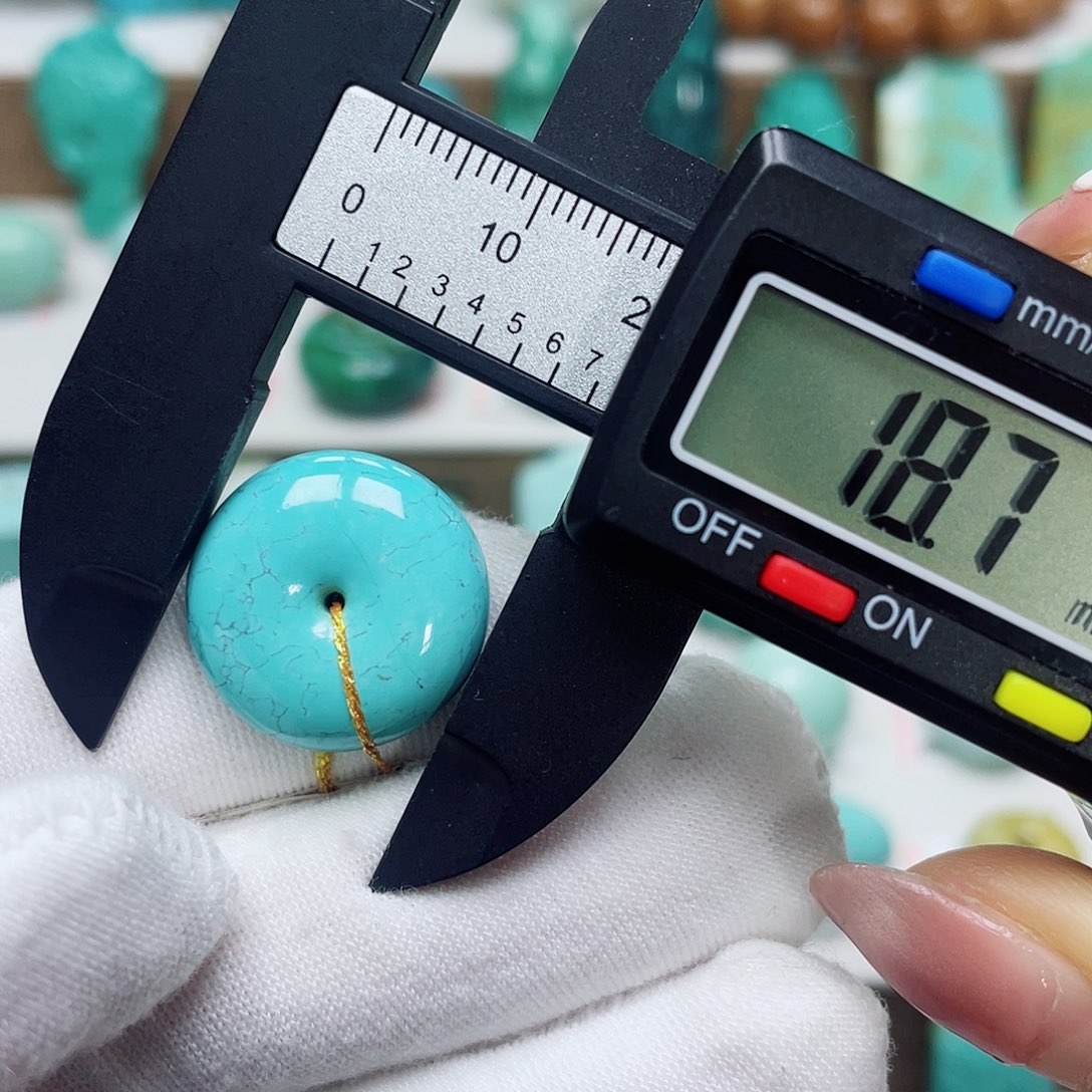 绿松石未镶嵌挂件