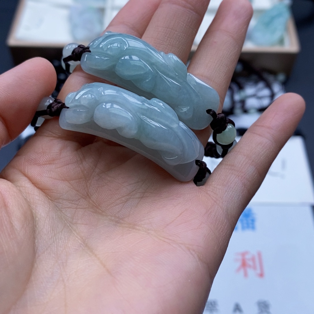 颈饰未镶嵌翡翠缅甸翡翠a货随机发一个