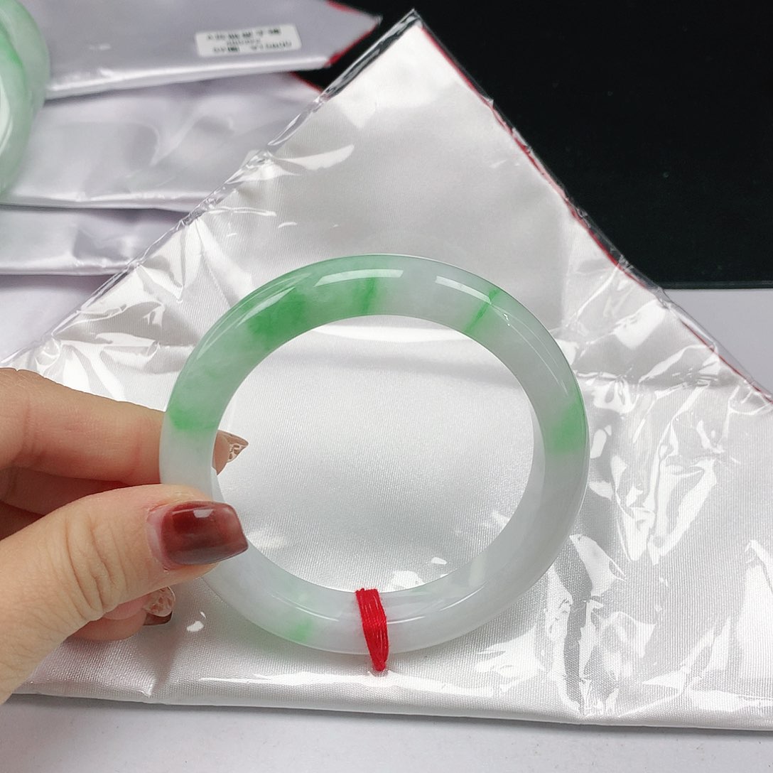 翡翠手镯未镶嵌翡翠160