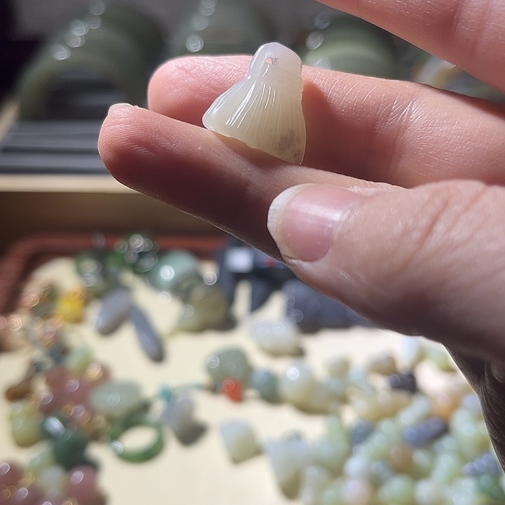 和田玉莲蓬未镶嵌