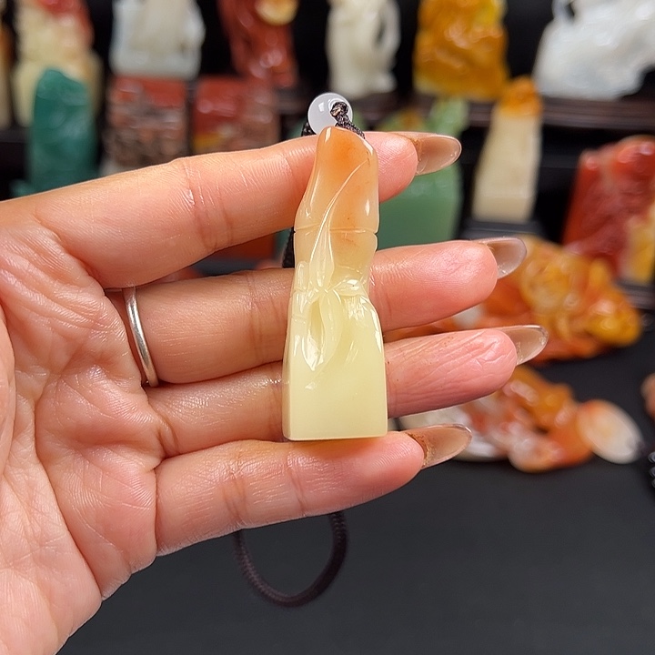 寿山石老性芙蓉石