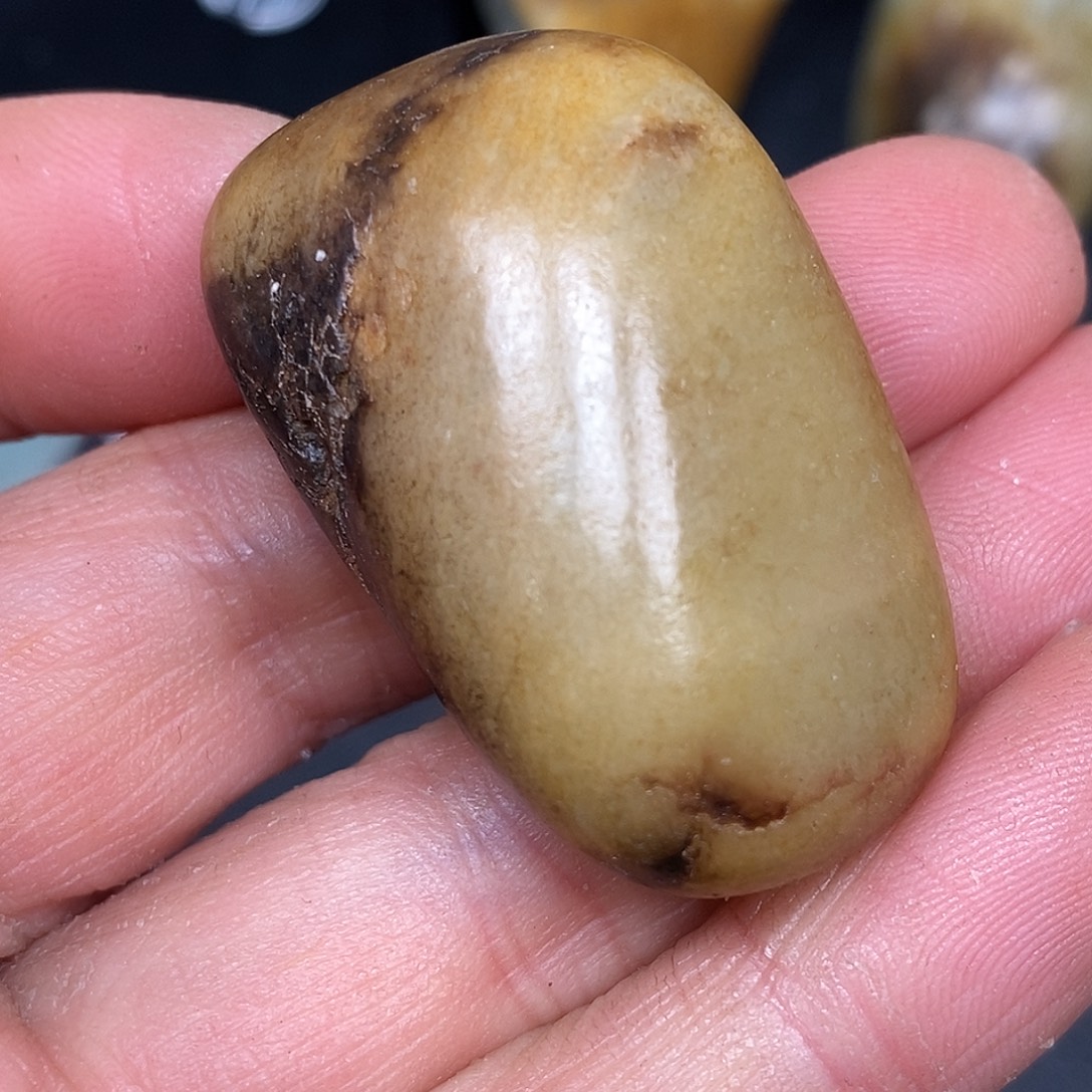 和田玉未镶嵌珠宝奇石