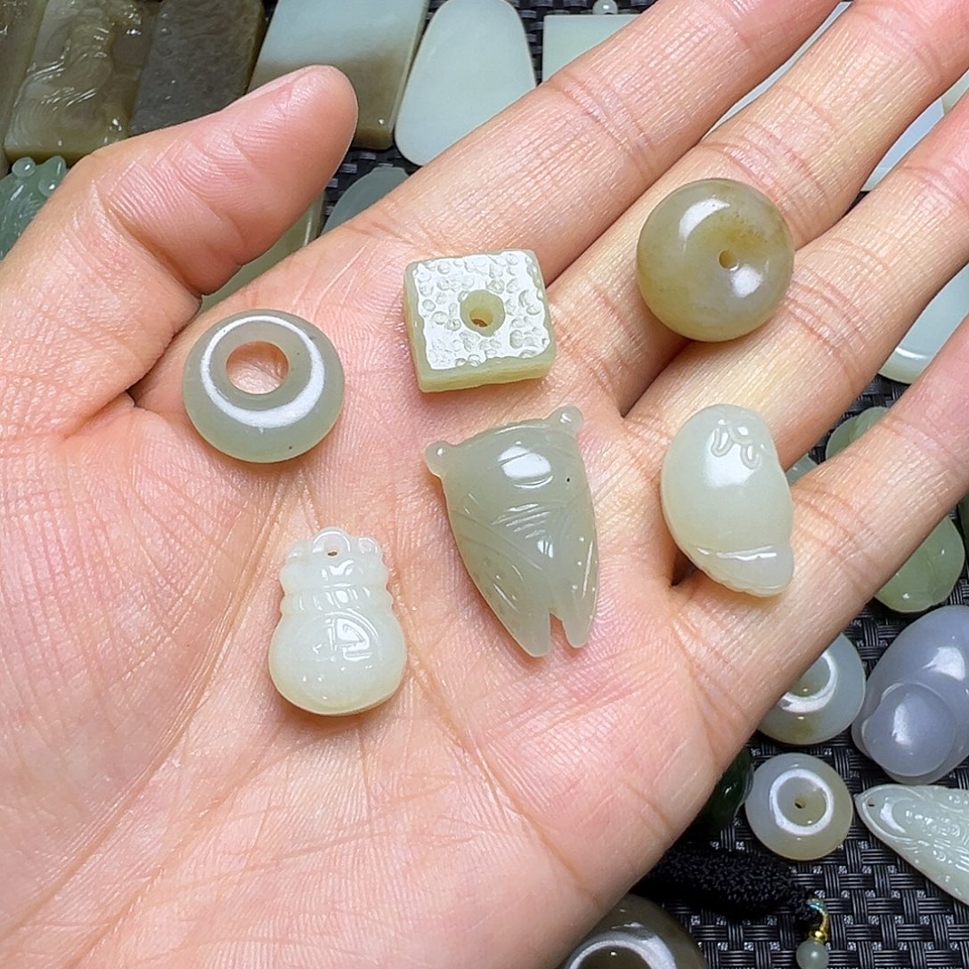 和田玉未镶嵌吊坠(不含链)福利，不退不换