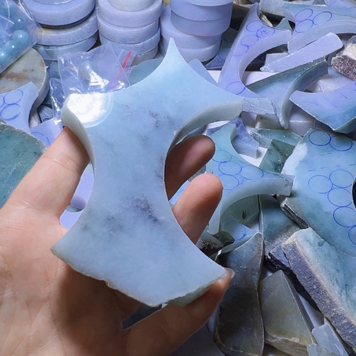 颈饰未镶嵌翡翠渊*