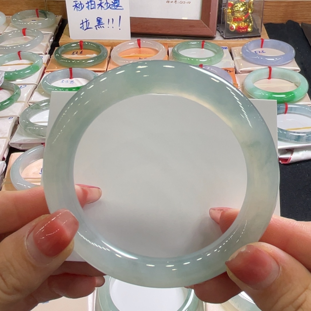 翡翠手镯未镶嵌56圆