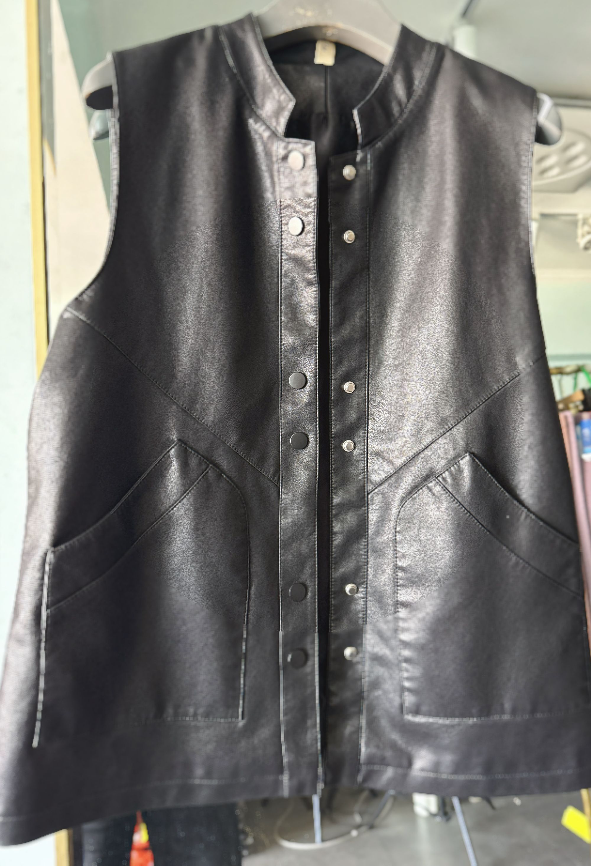 芭莎家26百搭黑色中长皮马甲