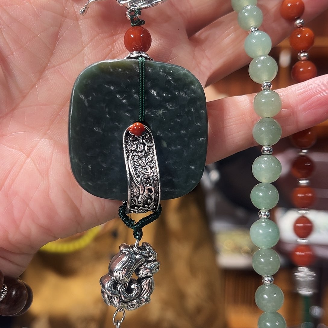 颈饰未镶嵌和田玉