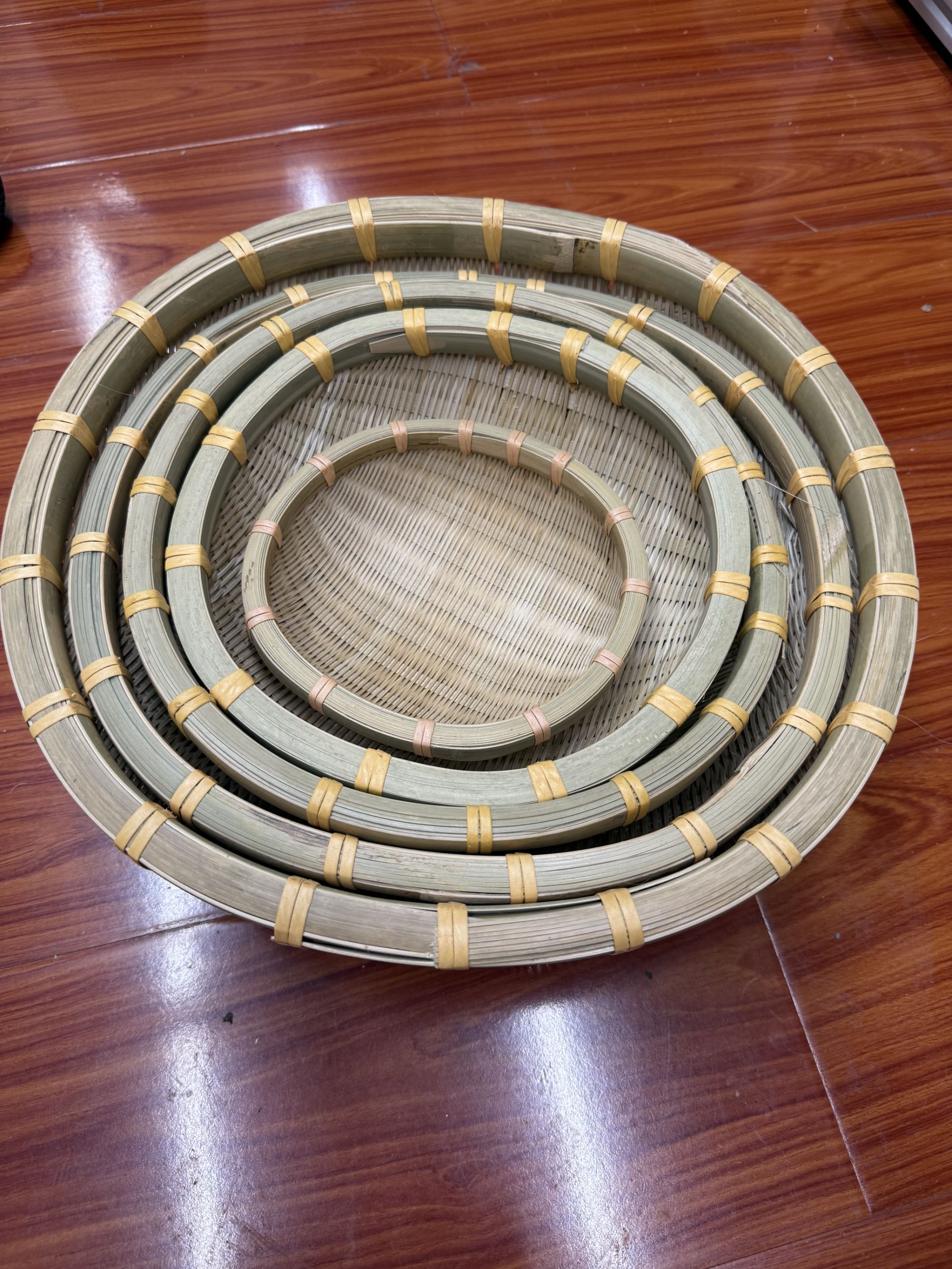 纯手工竹青皮编织实用加大竹筐