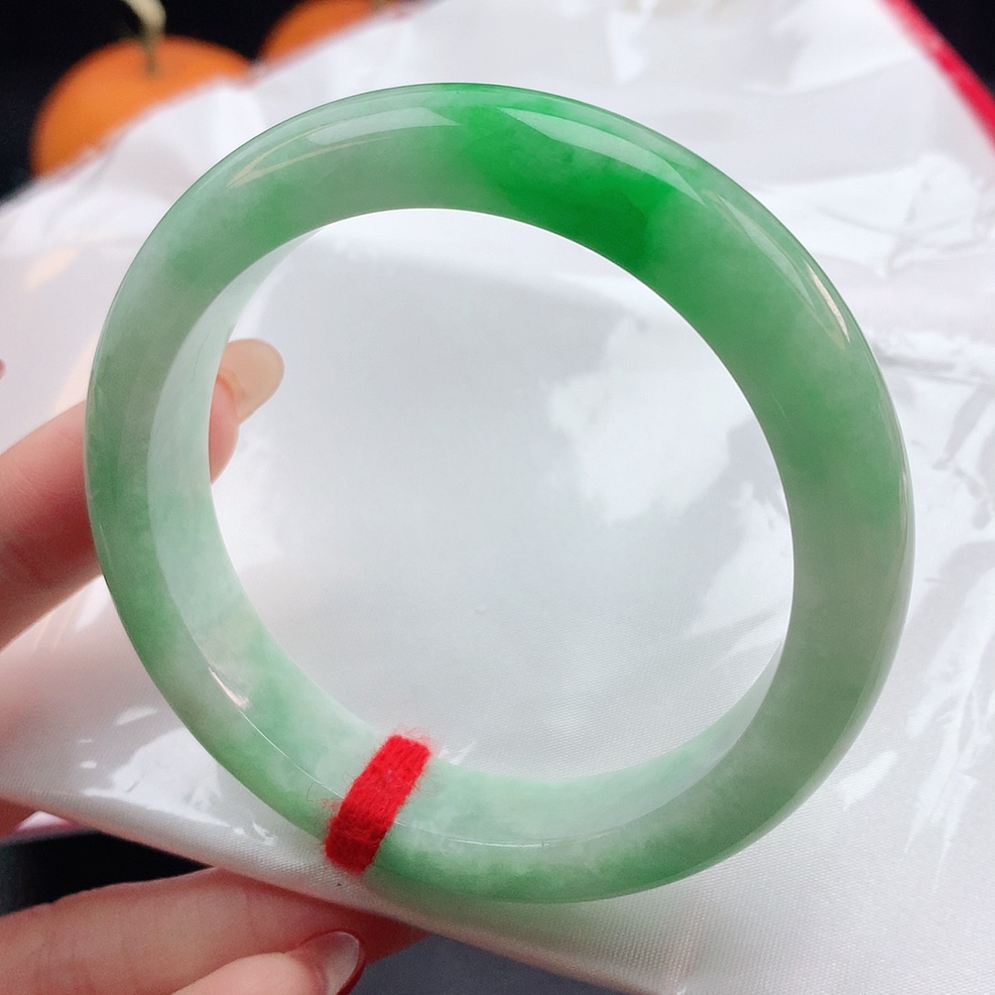 翡翠手镯未镶嵌56圈口882349