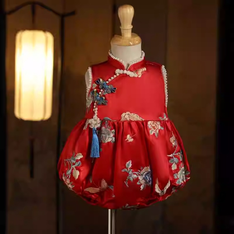 周岁女宝礼服夏天醋酸刺绣儿童中式红色旗袍一岁生日宝宝抓周冠衣
