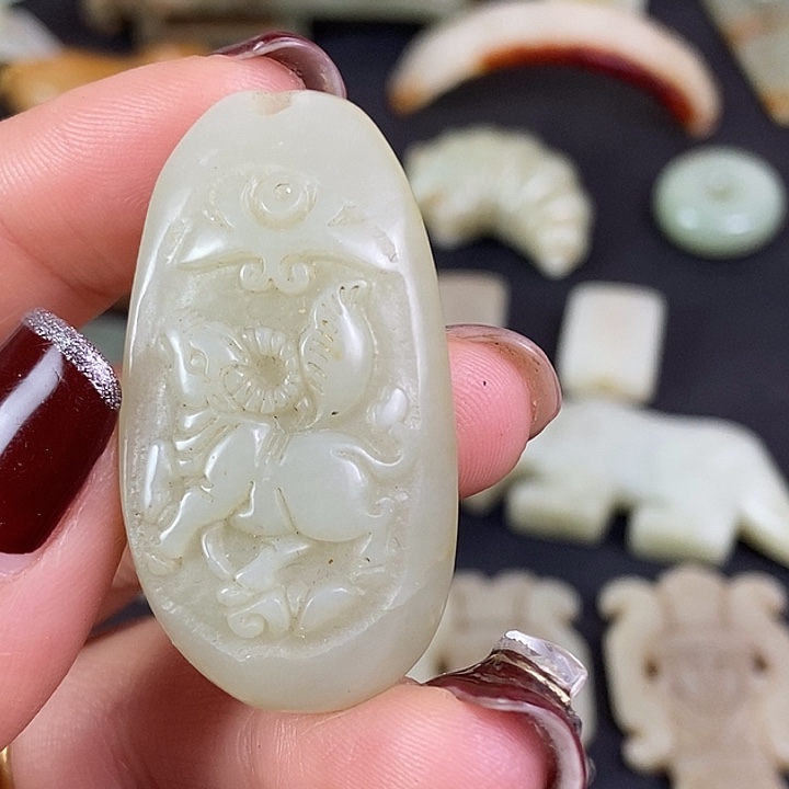 和田玉（糖玉）挂件未镶嵌