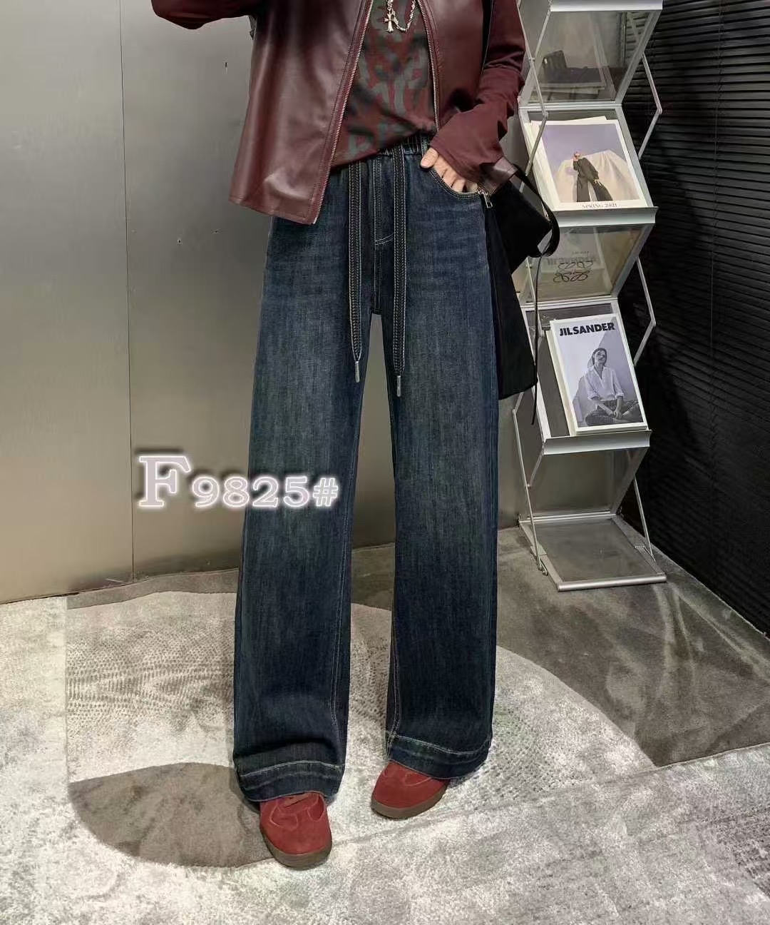 9825牛仔裤高腰松紧腰蓝色显瘦时尚休闲百搭窄版直筒裤