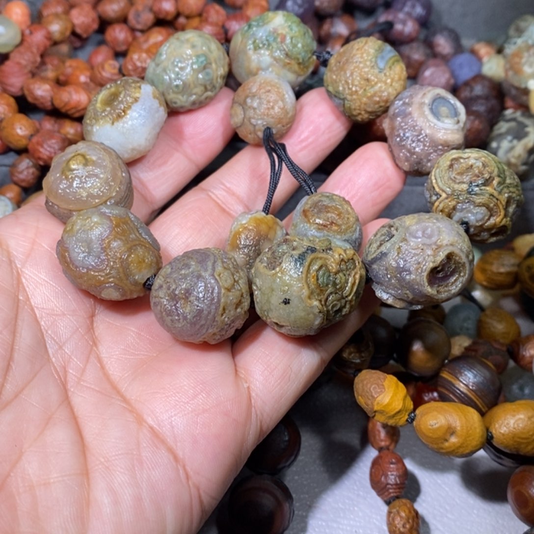 未镶嵌玛瑙/玉髓珠宝奇石凌*