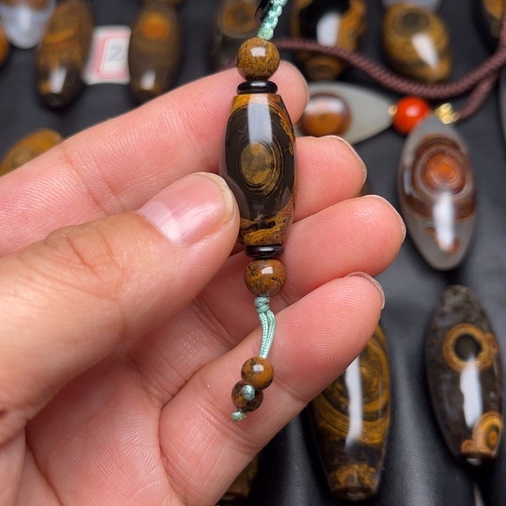 石英质玉珠宝半成品未镶嵌童**泯