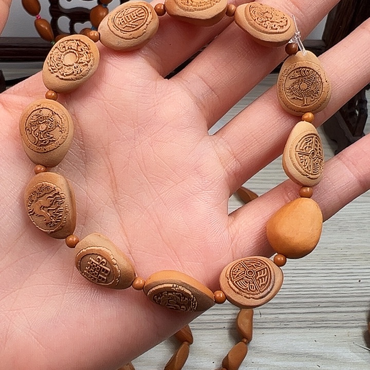 木质类浮雕瓦当手串松子