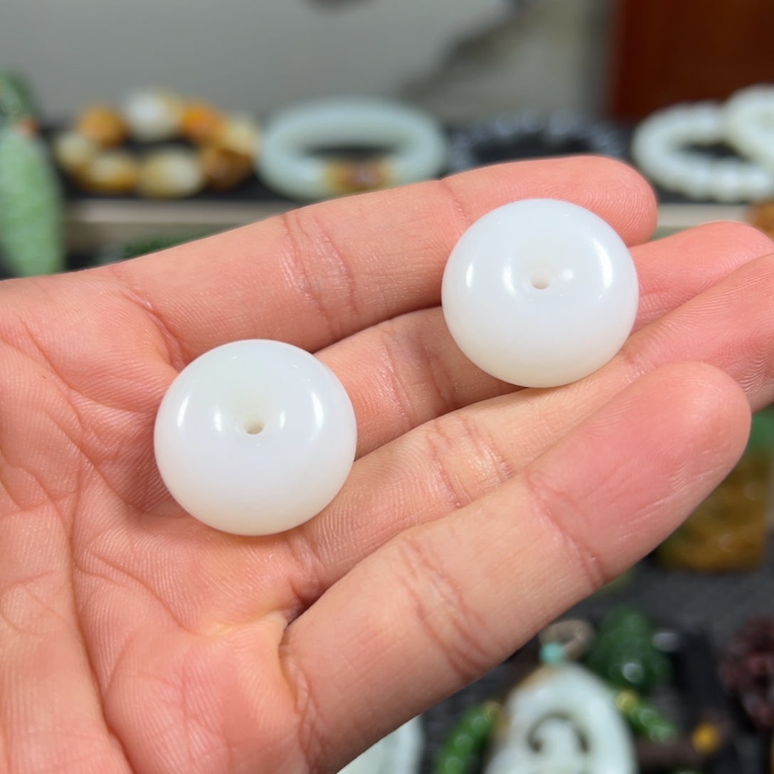 和田玉未镶嵌吊坠(不含链)