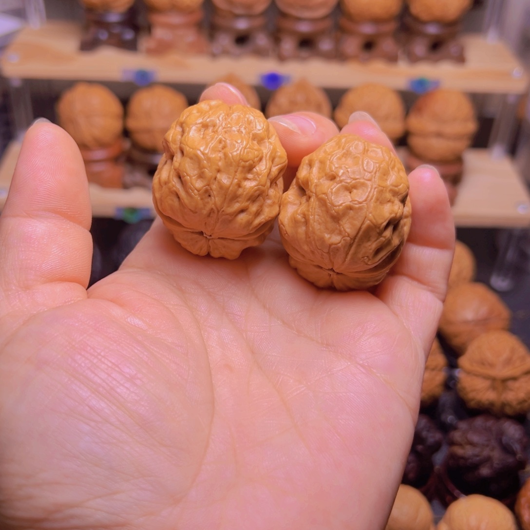 N***u吊坠文玩核桃8w金蟾疙瘩包