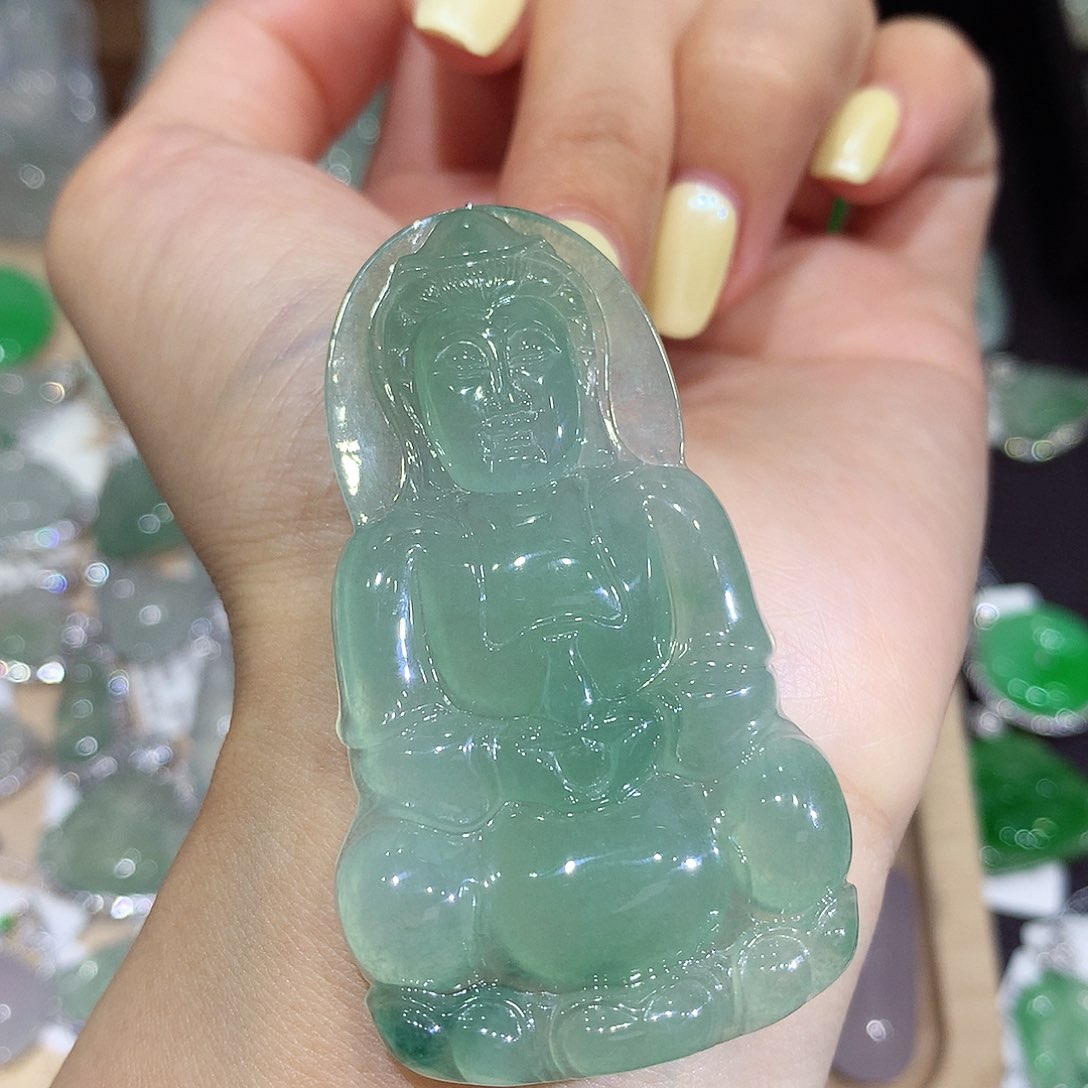 翡翠18K金镶嵌颈饰翡翠