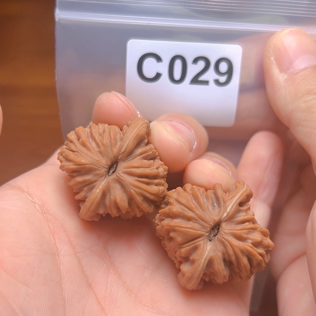 文玩核桃吊坠35四座楼