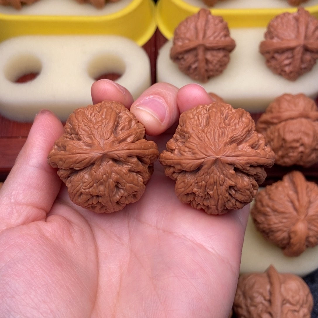 文玩核桃把件39精品平谷粗筋