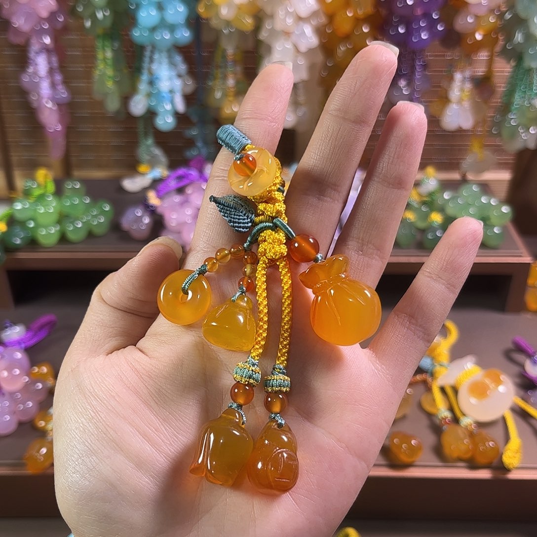 M***七玛瑙/玉髓未镶嵌车挂钥匙扣