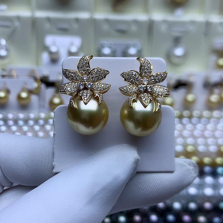 珠宝奇石18K金镶嵌海水珍珠